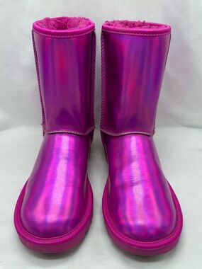UGG Classic Women’s Sz 9 Iridescent Boots Dragonfruit Pink Metallic